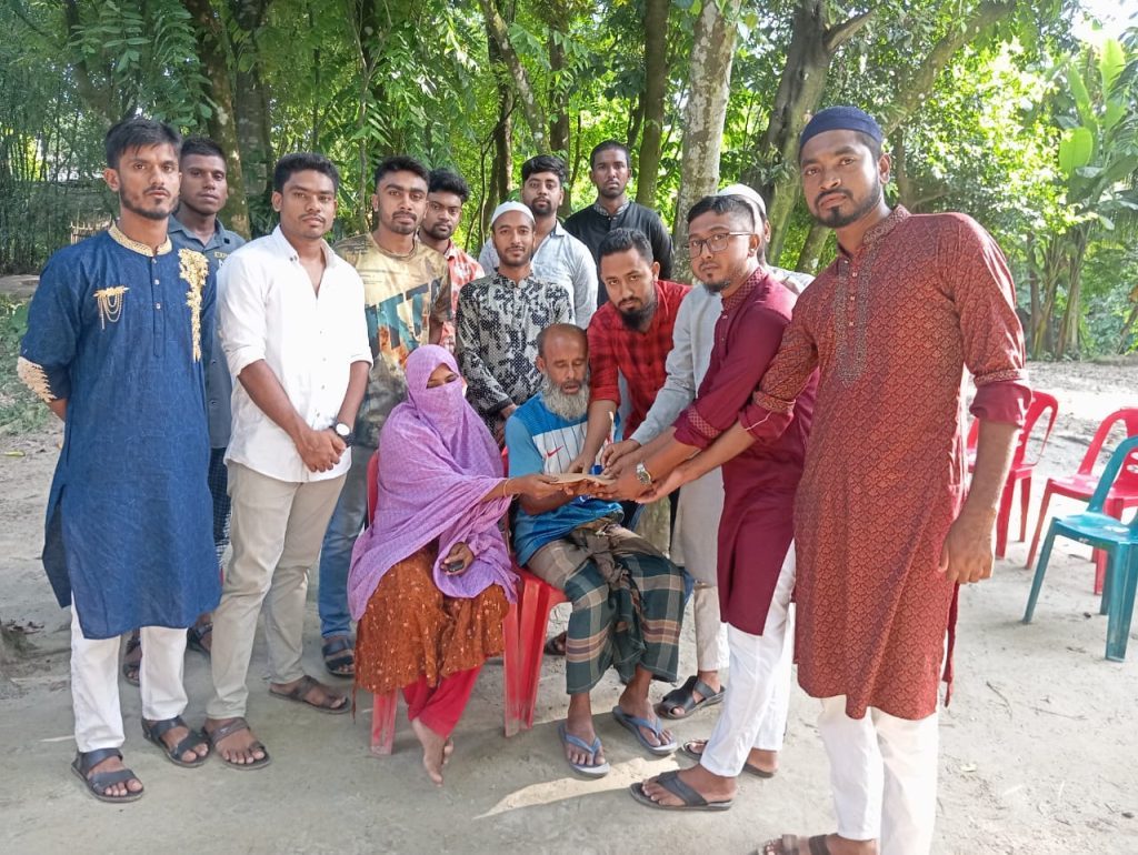 শহীদ সবুজের পরিবারকে আর্থিক সহায়তা দিলেন শ্রীবরদী উপজেলার ঝগড়ার বাজারের সাধারণ ছাত্র সমাজ সমন্বয় পরিষদ