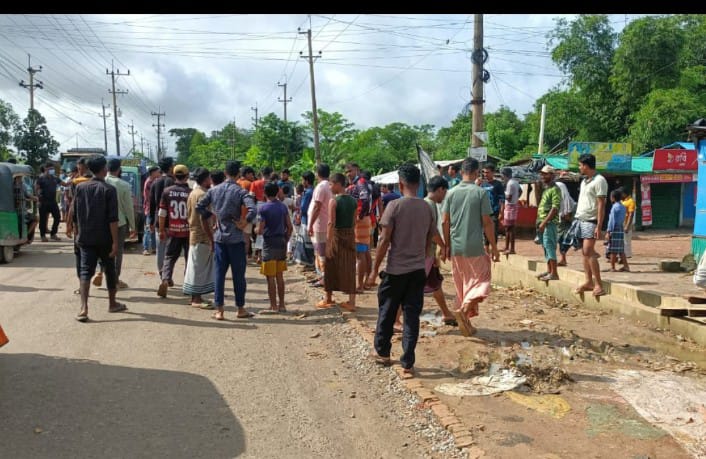 টেকনাফে র নয়াপাড়া রোহিঙ্গা ক্যাম্পের অপহরণ কারী সন্ত্রাসীরা স্থানীয় ৩ জন লোক কে অপহরণ করে গহীন পাহাড়ে নিয়ে গিয়ে মুক্তি পণ দাবী করে।