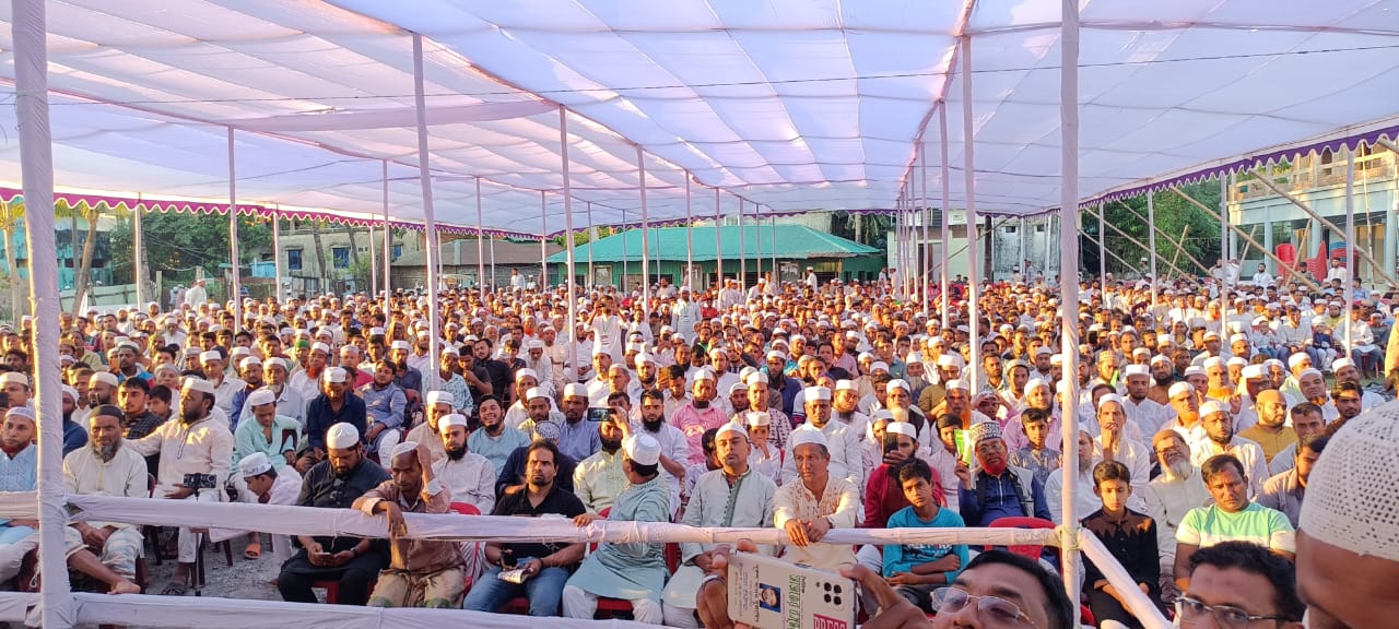 টেকনাফের হ্নীলা ইউনিয়ন জামায়াতের কর্মী সম্মেলনে মুহাম্মদ শাহজাহান
সাড়ে ১৫ বছরের ফ্যাসিবাদী শাসন আওয়ামী প্রধানমন্ত্রী কে দেশ ছেড়ে পালাতে বাদ্য করেছে