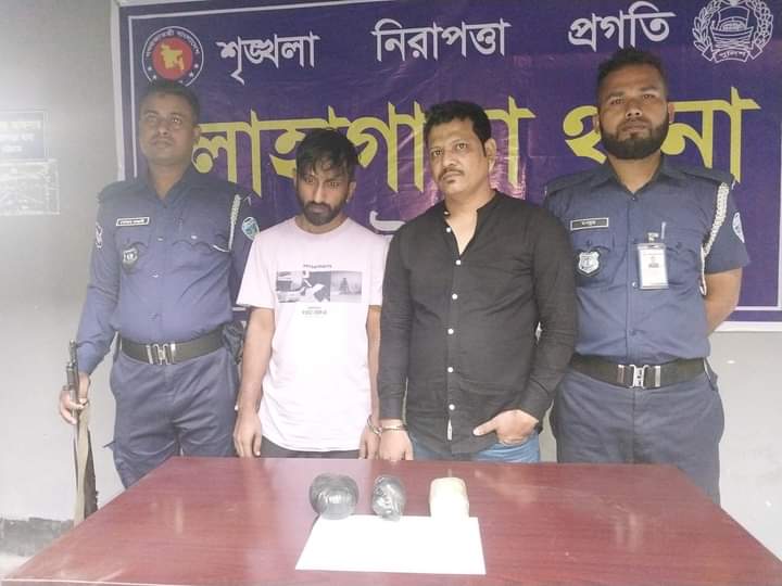 লোহাগাড়ায় ইয়াবাসহ আটক-২, বহনকারী নোহাগাড়ী জব্দ।