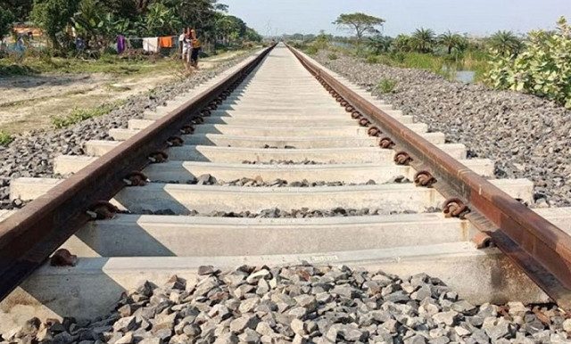 কক্সবাজারে ট্রেনে কাটা পড়ে অজ্ঞাতপরিচয় ব্যক্তির মৃত্যু।